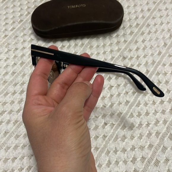 Tom Ford Henri-02 Sunglasses with Case - Picture 5 of 13